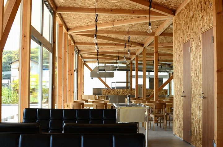 Cafeteria in Ushimado餐廳的空間設計